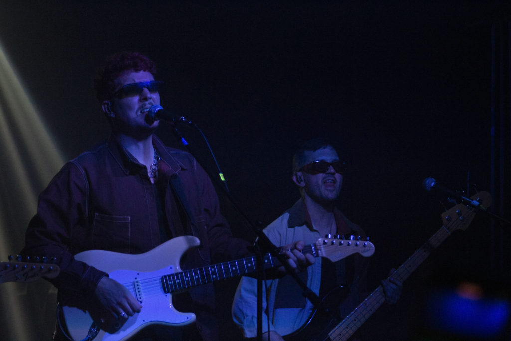 Rayos Láser en el Bajo Circuito: Un viaje musical que abraza pasado y presente. 3 rayos laser36