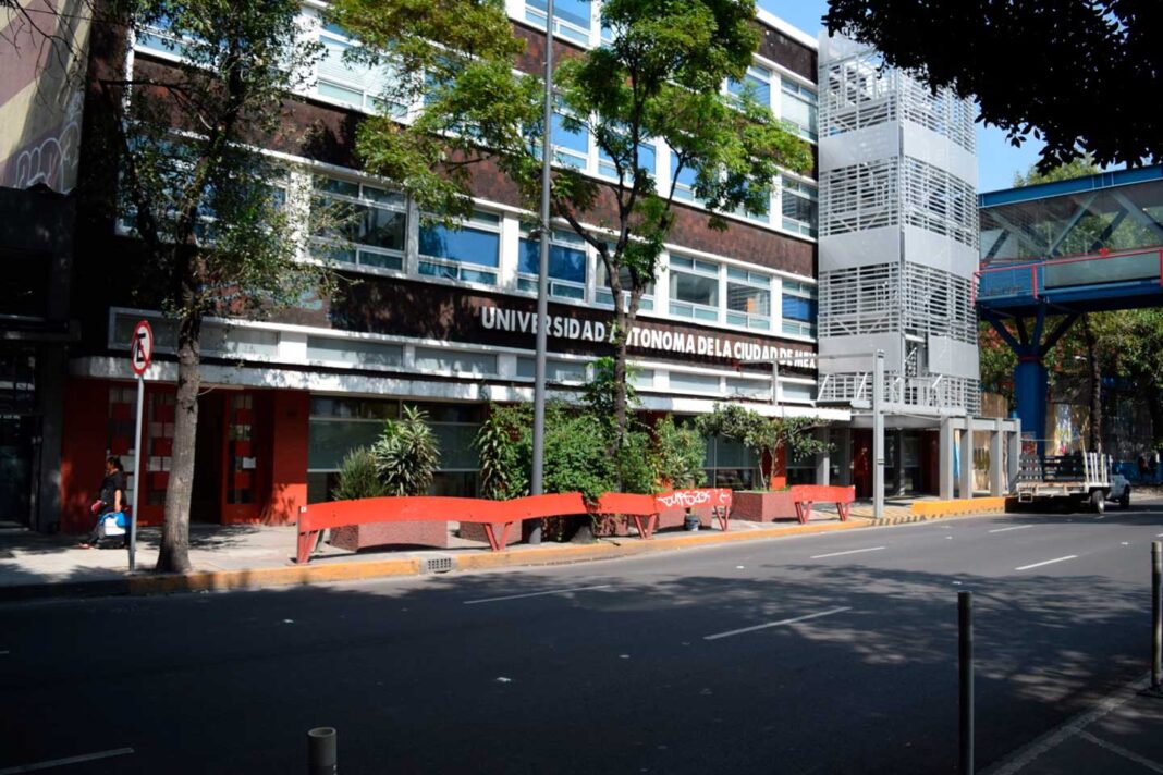 UACM